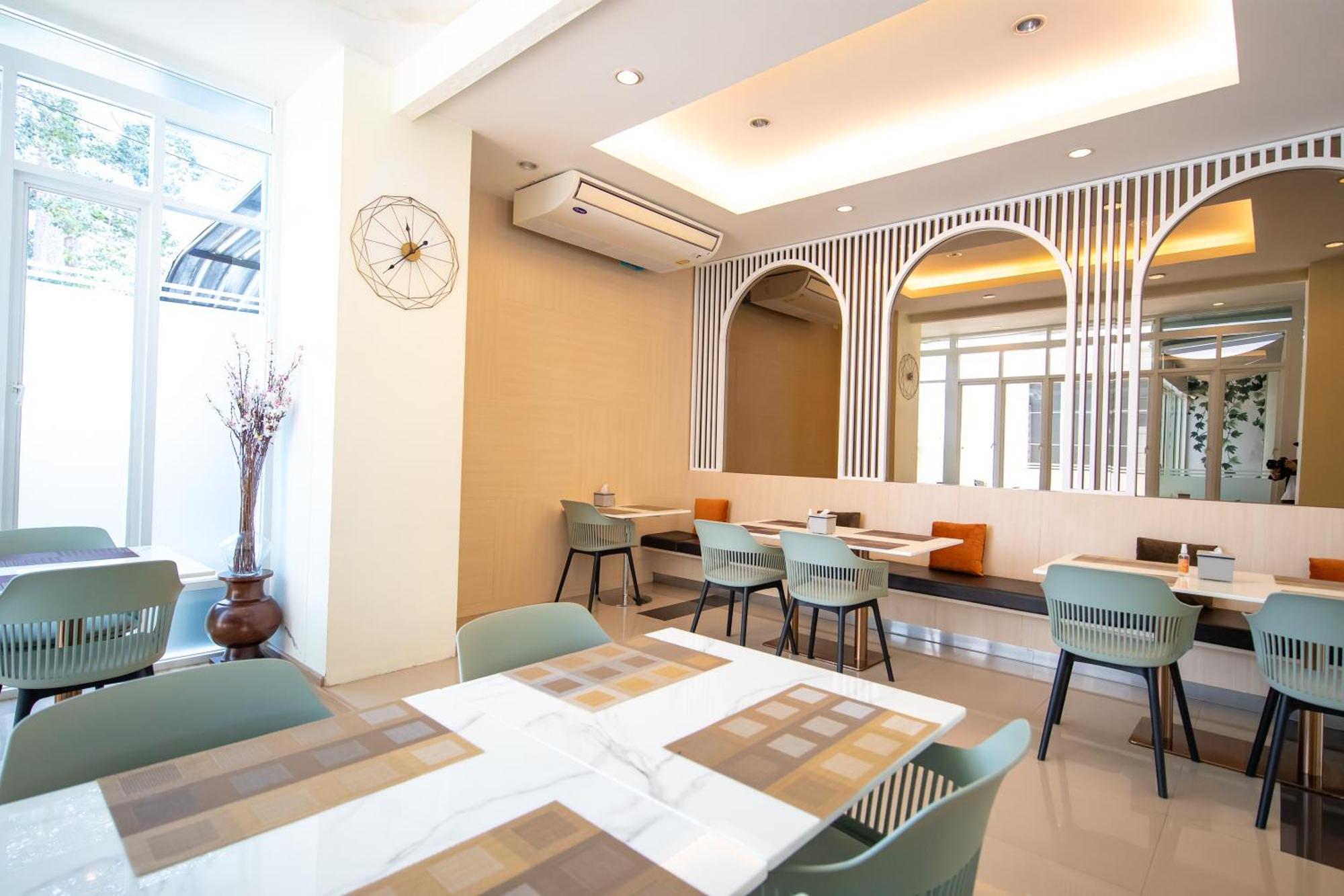 Phavina Hotel Rayong Sha Extra Plus Exterior photo