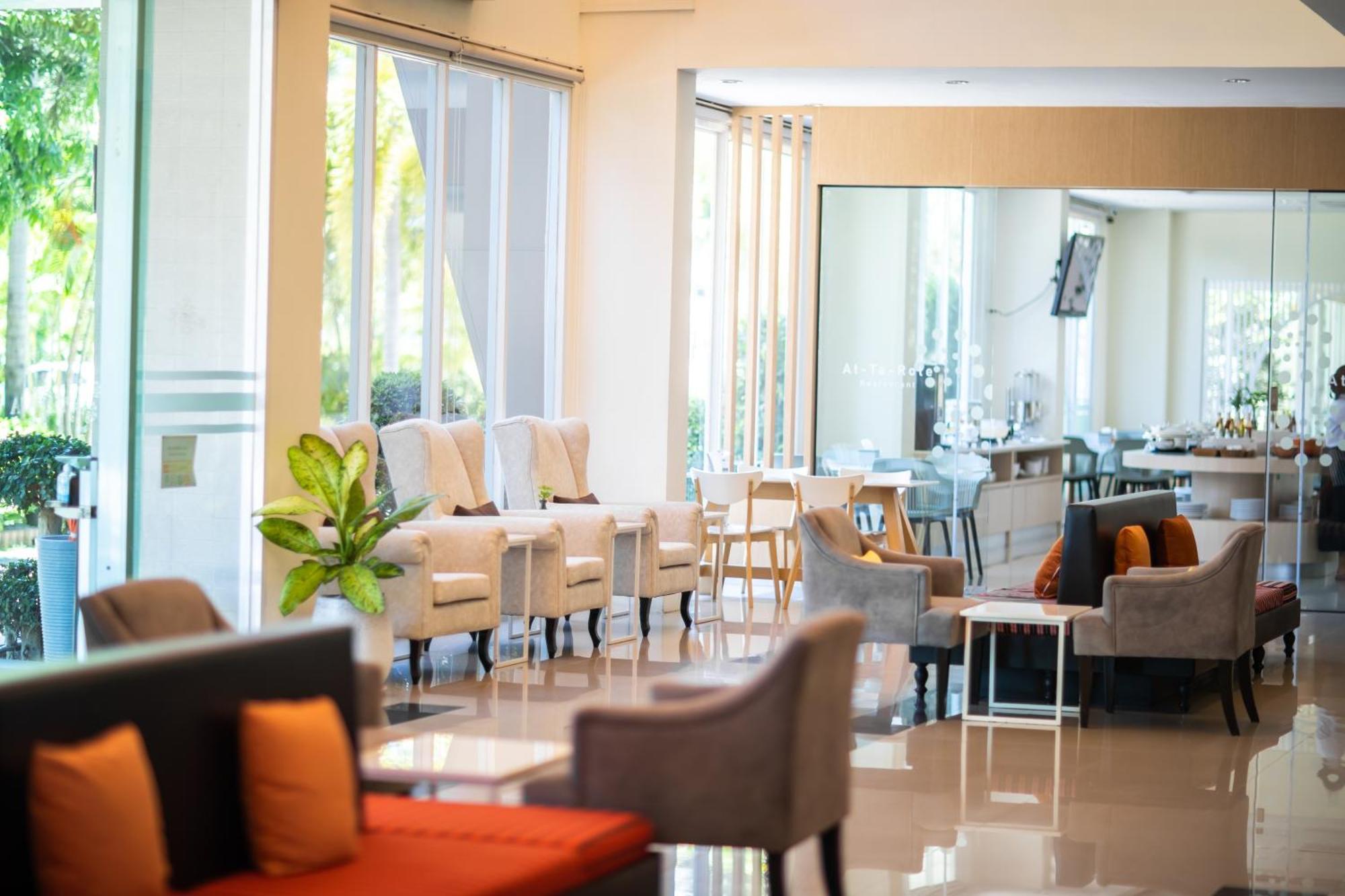 Phavina Hotel Rayong Sha Extra Plus Exterior photo